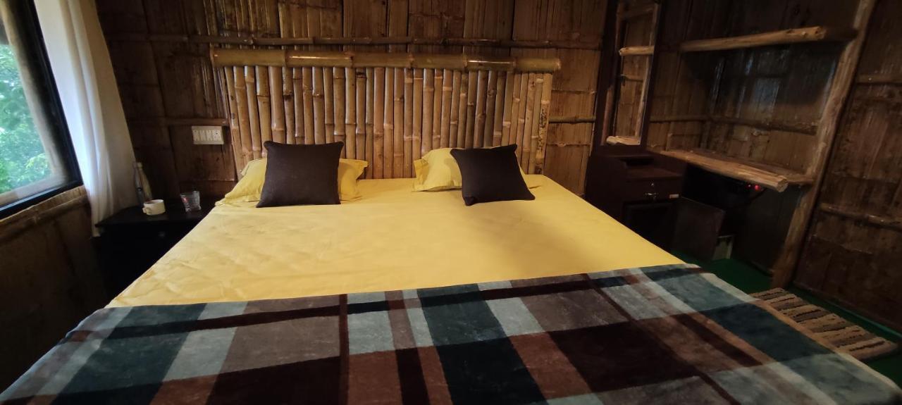 Fab - Bamboo Hut With Open Shower Муннар Экстерьер фото